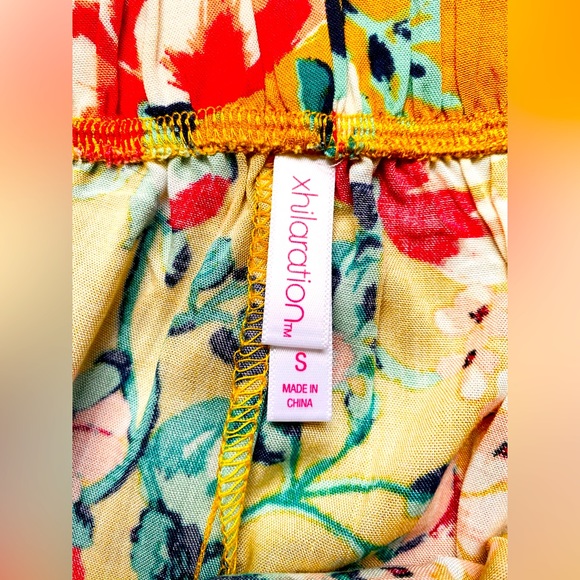 XHILIRATION FLORAL PRONT PANTS. - Picture 4 of 4